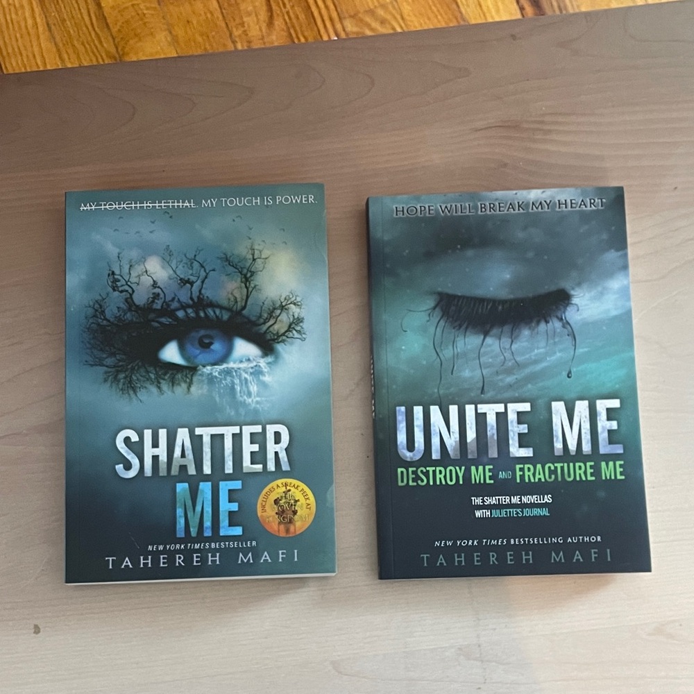 Shatter Me and Unite Me Book Set paperbacks - new- by Tahereh Mafi